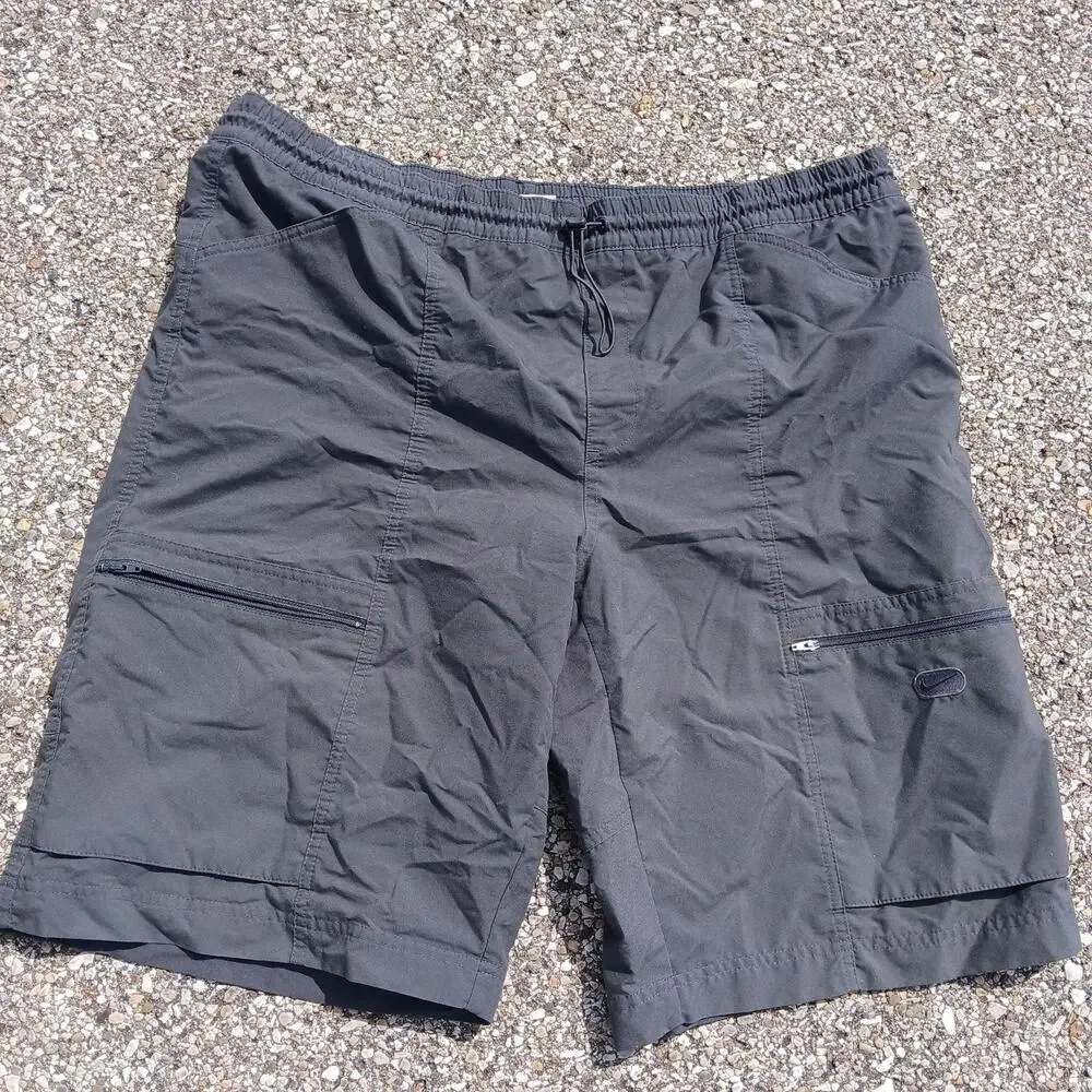 Nike Shorts Mens XL Gray Swim Trunks Board Zip Pockets Elastic Waist Lightweight